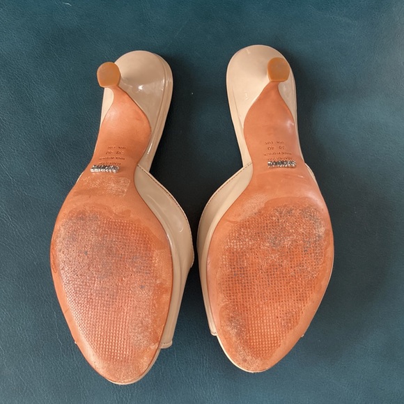 Schutz Kitten Heel Patent Peep-Toe Mule with Leather Insole & Outsole EU 40 - Picture 4 of 8